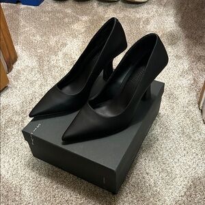 Steve Madden Cassidy Black Pointed Toe Heels 9